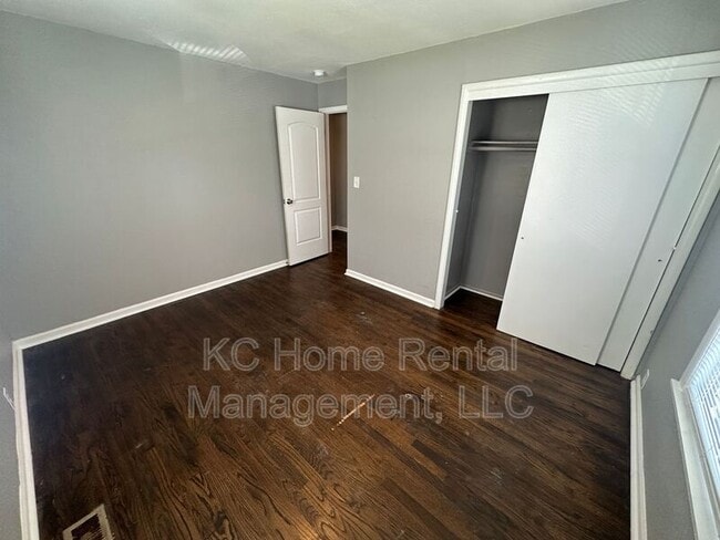 Building Photo - 10742 Blue Ridge Blvd