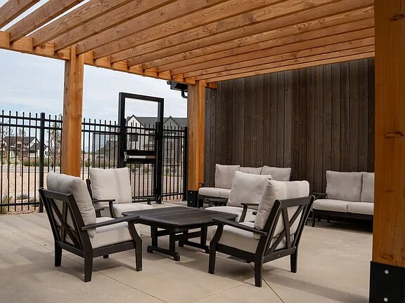 Building Photo - 1505 E 720 N