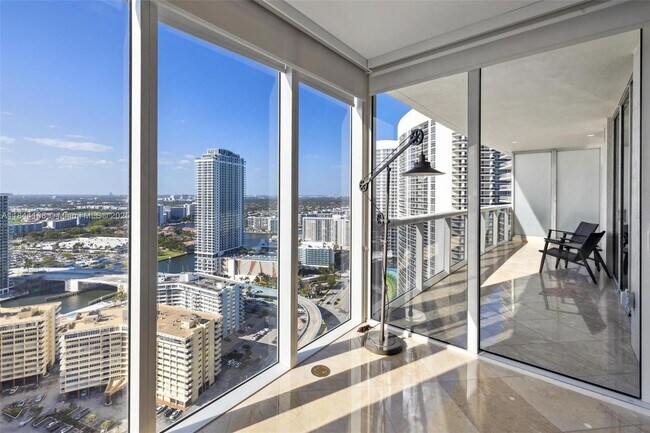 Building Photo - 1850 S Ocean Dr