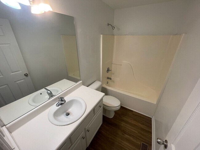 Building Photo - PRE-LEASING FOR AUGUST 2026!