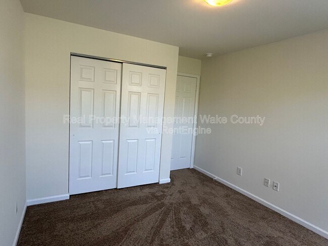 Building Photo - 119 Longchamp Ln