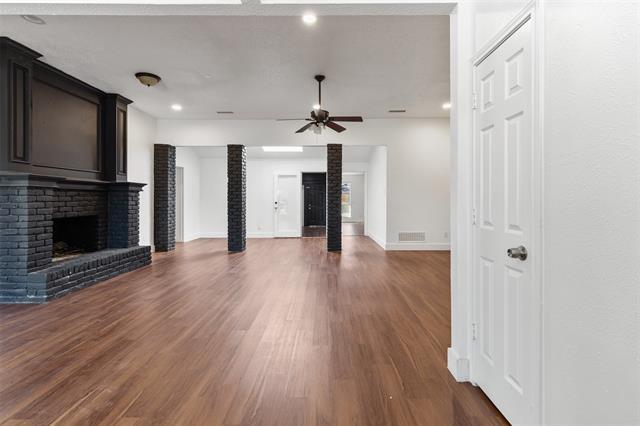 Building Photo - 3005 Club Hill Dr