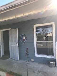 Building Photo - 7654 Greendowns St