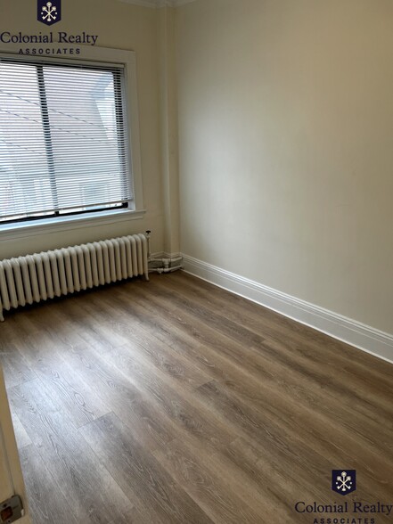 Building Photo - 228 Walnut St