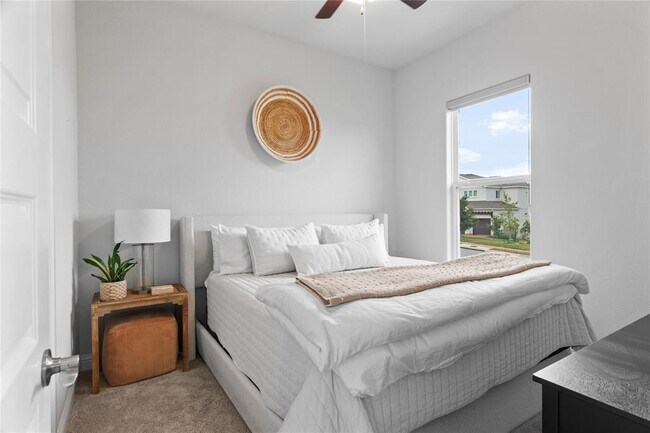 Building Photo - 211 Abbeyville Walk