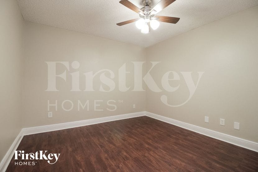 Building Photo - 2606 Palmer Ave SE