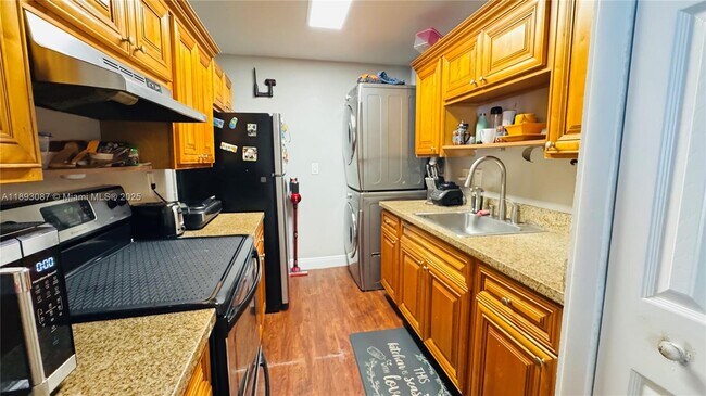 Building Photo - 7226 SW 94th Pl