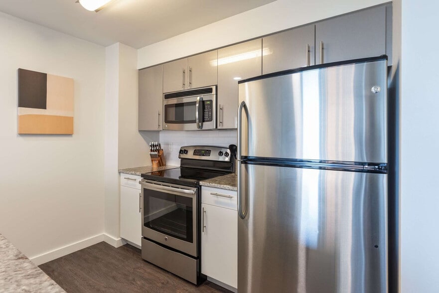 Building Photo - 505 Congress St