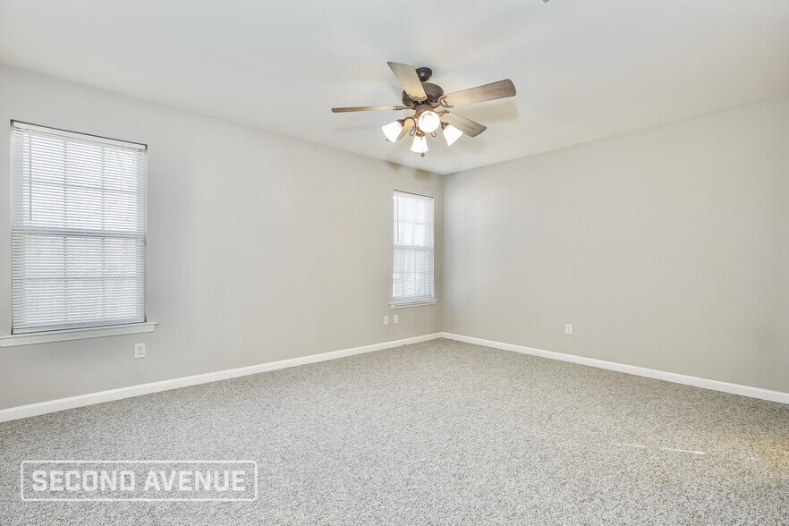 Building Photo - 106 Sahalee Cove