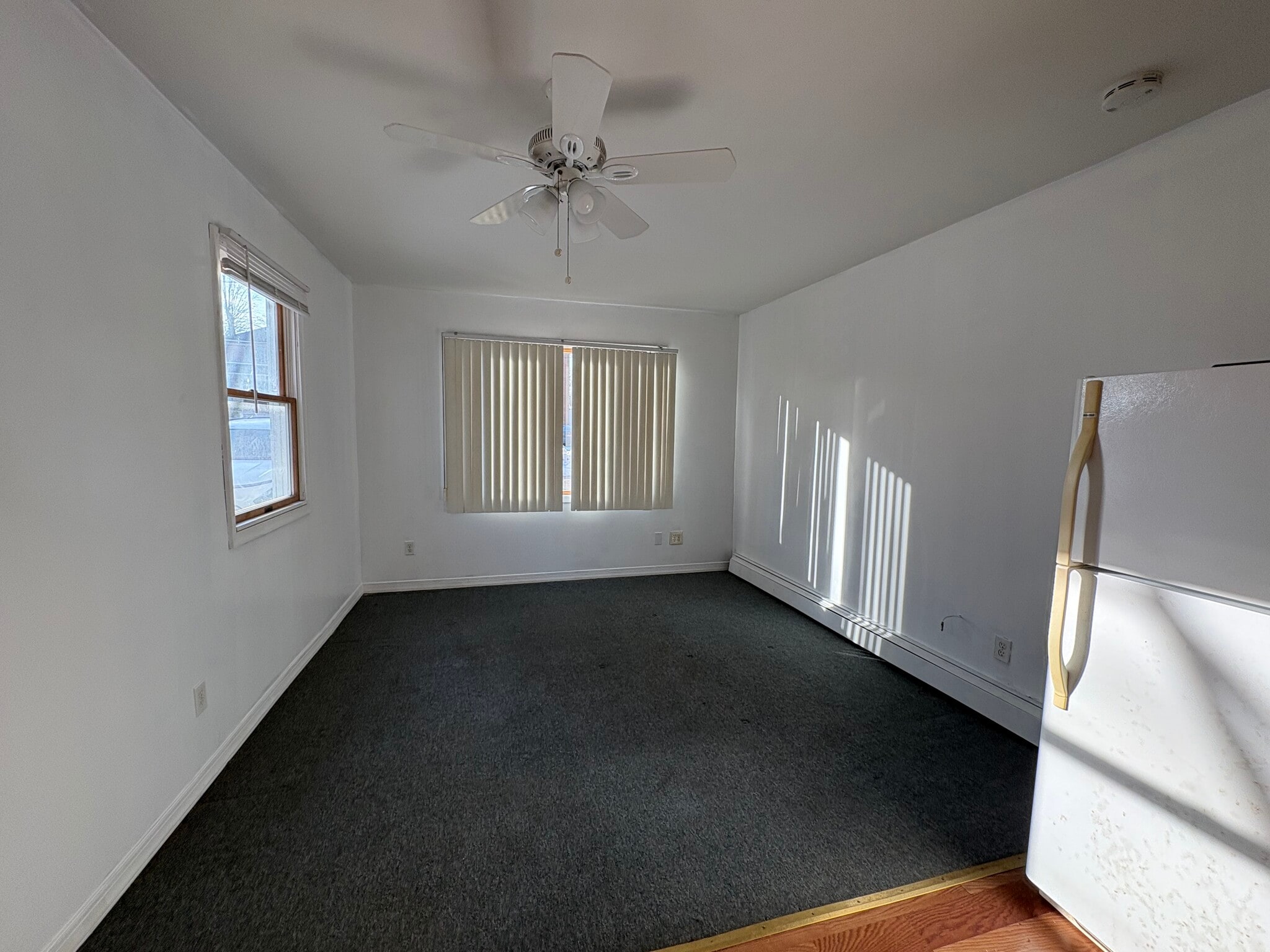 Building Photo - 839 W Fingerboard Rd