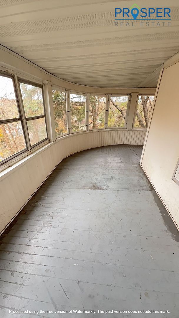 Building Photo - ST221X