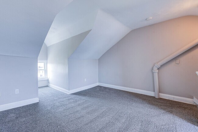 Building Photo - Available August - Check out this beautiful 2 bedroom w/ city views!