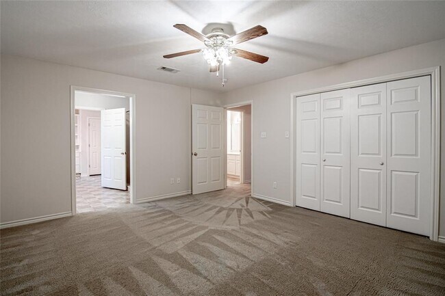 Building Photo - 203 Pine Valley