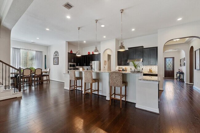 Building Photo - 10442 Lake Palmetto Dr
