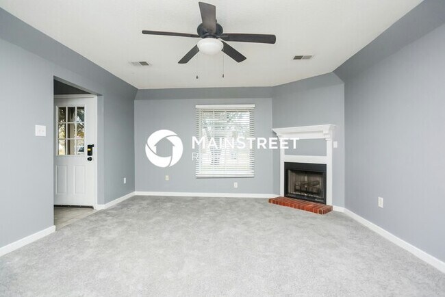 Building Photo - 4 Bedroom Pet-Friendly Home in Horn Lake, MS with Main Street Renewal