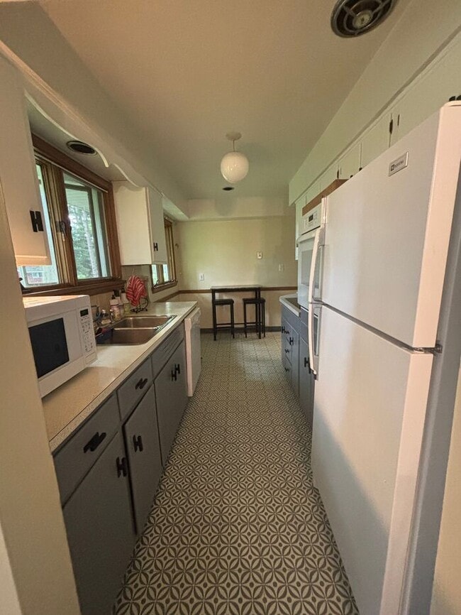 Building Photo - Charming 3 beds 2 baths in Mayfield!