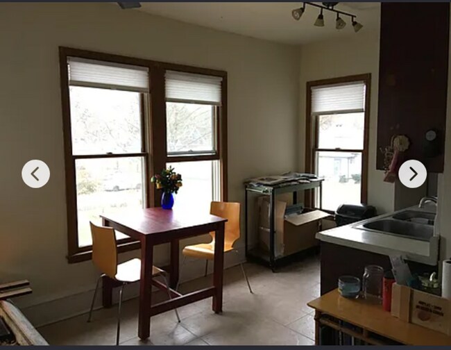 Building Photo - 301 W Illinois St