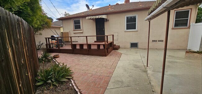 Building Photo - 7821 Flight Ave