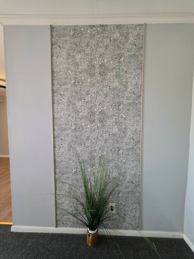 Building Photo - 1010 Adams Ave