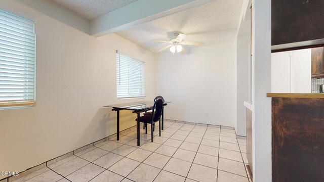 Building Photo - 1125 W Calle Del Sol