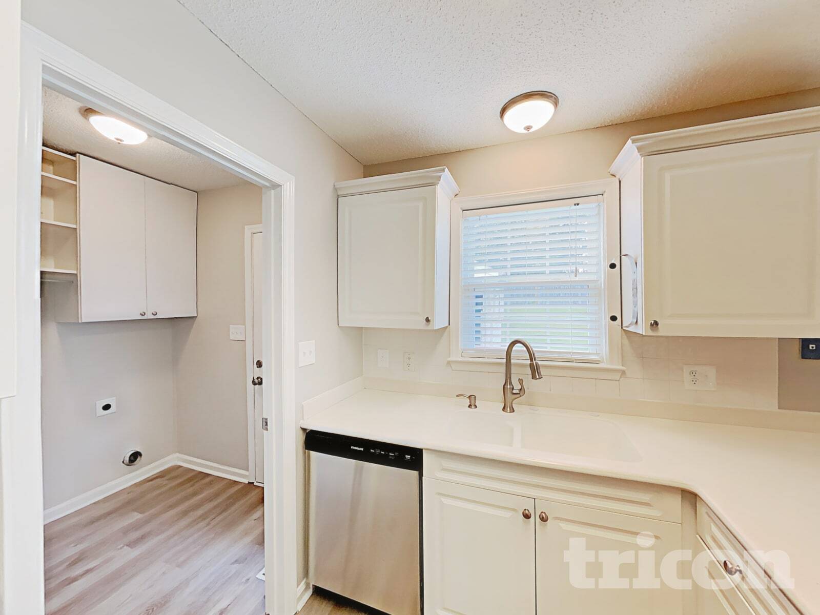 Building Photo - 305 Aqua Marine Ln