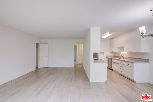Building Photo - 2020 Graham Ave