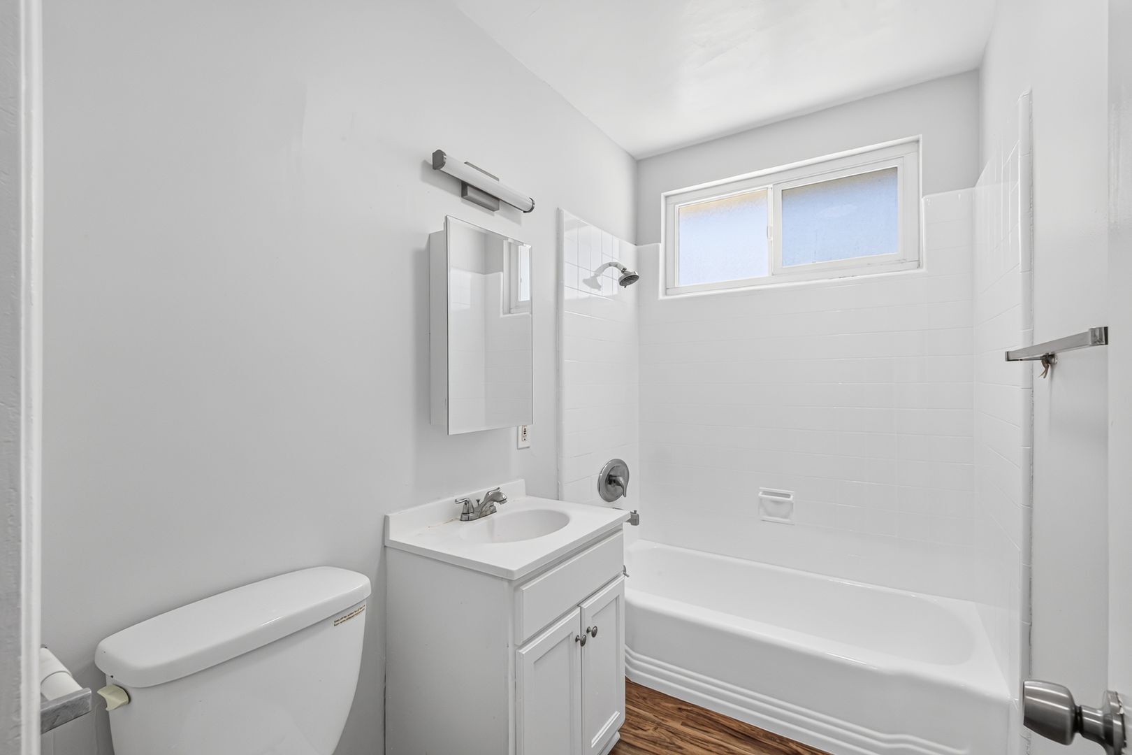 Building Photo - 517 Venice Way