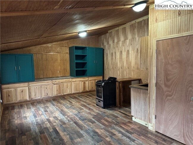 Building Photo - 10882 NC-105