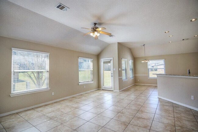 Building Photo - 105 Cove Pl Ct