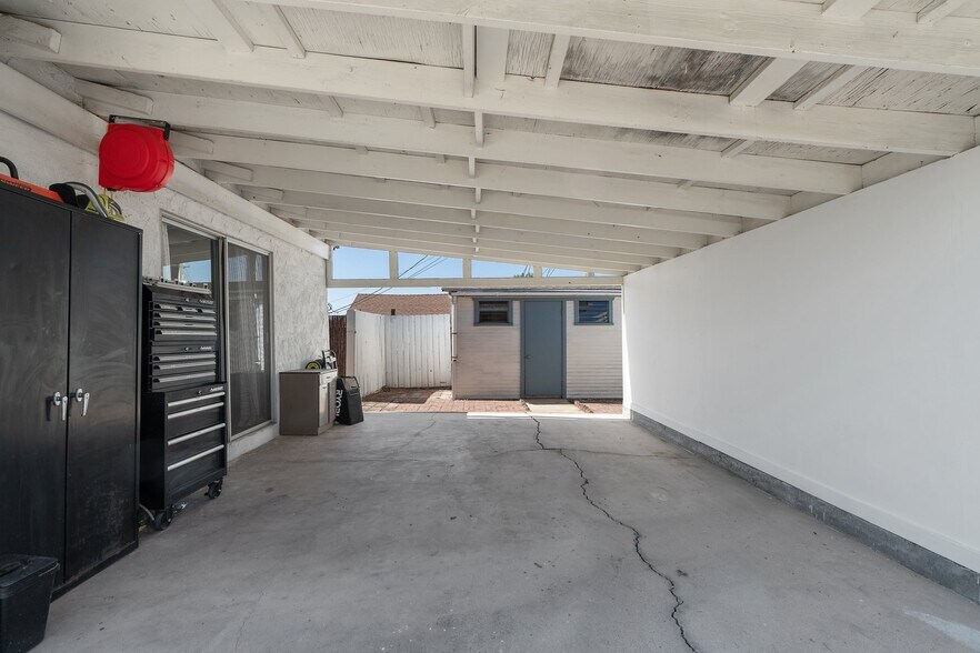 Building Photo - 5124 Range View Ave