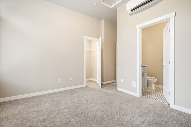 Building Photo - 1288 Sf | 2 Bedrooms 2.5 Bath | 2 Car Garage | $3,300