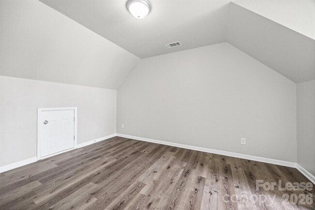 Building Photo - 5194 Brooktree Dr