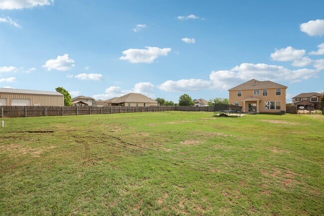 Building Photo - 132 Brittany Ln