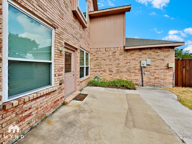 Building Photo - 1427 Susan Ln