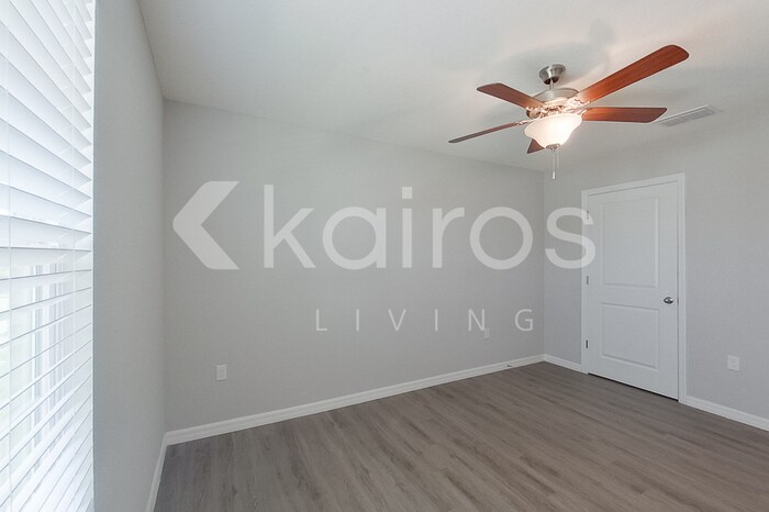 Building Photo - 4459 SW 85 Ln