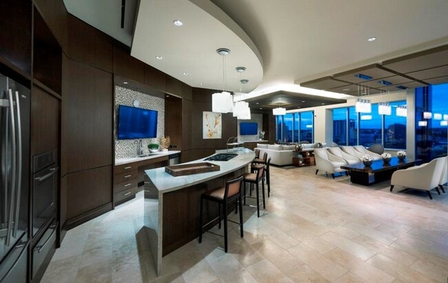 Building Photo - Surely you must be joking about this Studi...