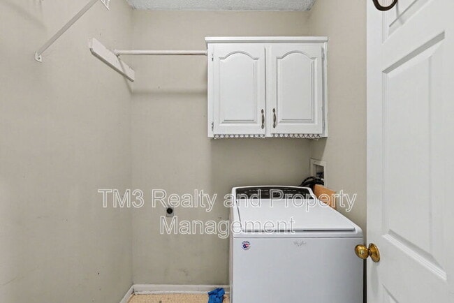 Building Photo - 10313 W 131st St