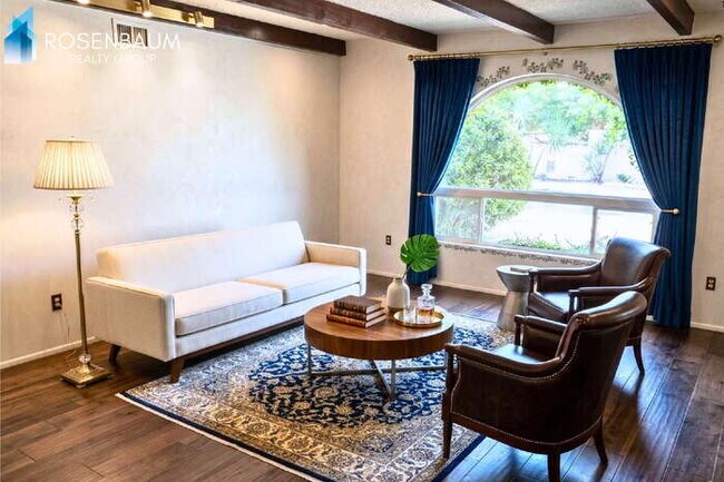 Building Photo - 10442 W Avalon Dr