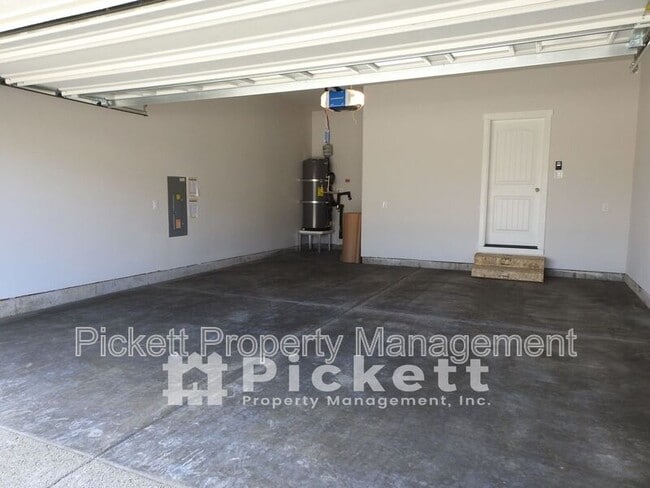 Building Photo - 4222 Andasio Loop SE