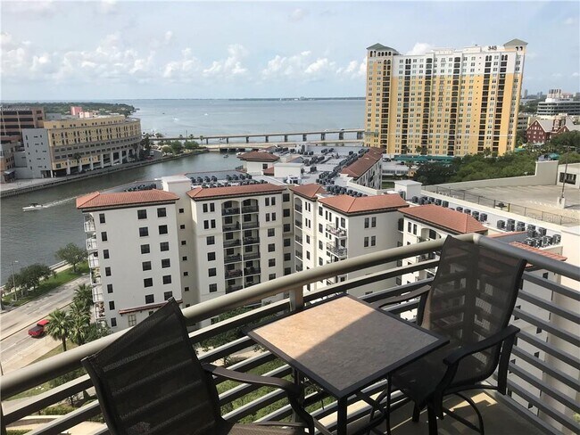 Building Photo - 275 Bayshore Blvd