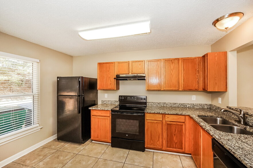 Building Photo - 3441 Braden Dr