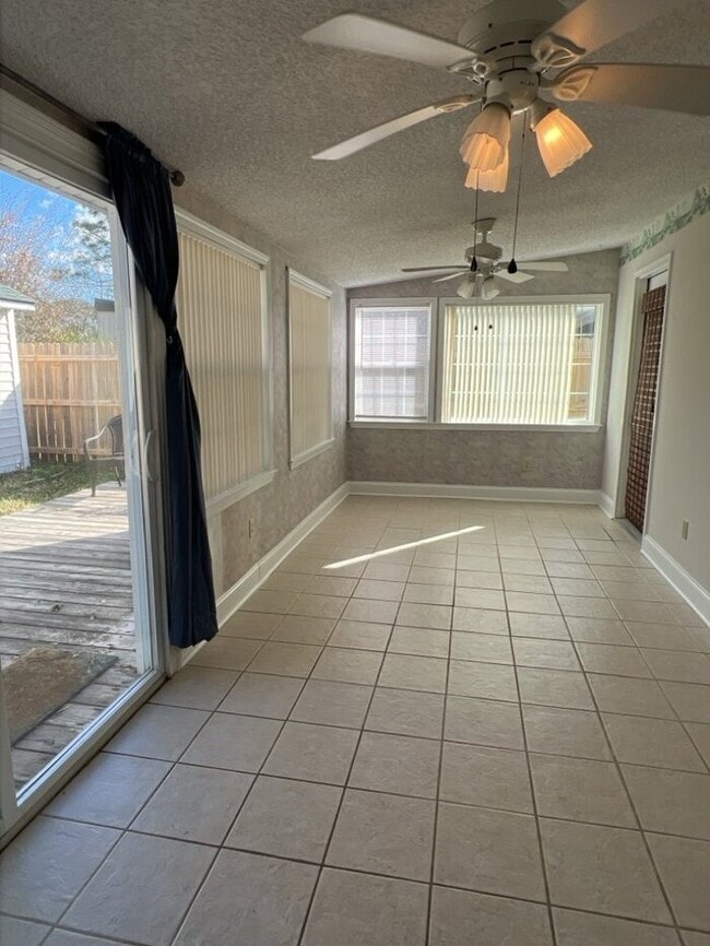 Building Photo - 115 Lancashire Rd