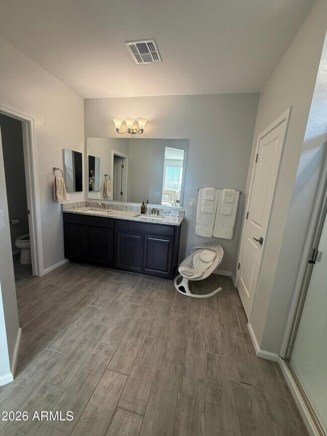 Building Photo - 18140 W Daley Ln