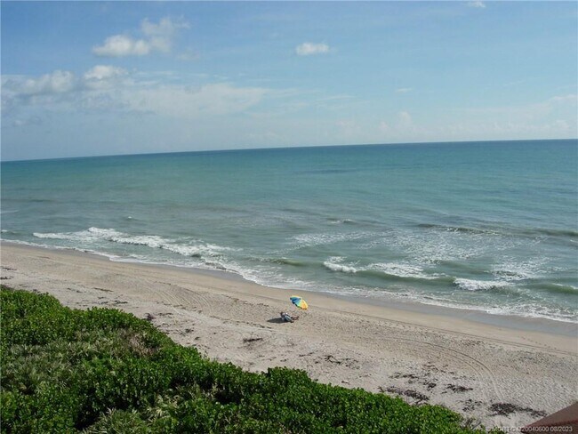Building Photo - 7410 S Ocean Dr