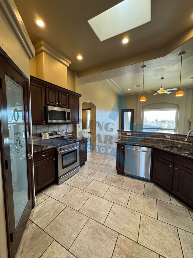 Building Photo - 4 Bed in the Pueblos at Alameda Ranch