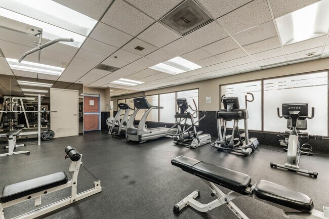 Building Photo - American Towers Furnished Condominium Downtown Salt Lake City