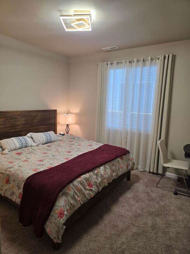 Building Photo - Gig Harbor McCormick Creek Phase 2 - 4 bedroom 3 bathroom 2831 sq ft well maintained home! Avail ...