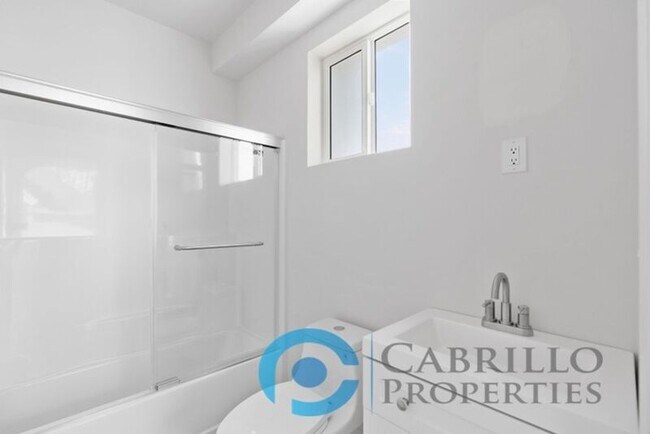 Building Photo - 3516 Oak Glen Ln