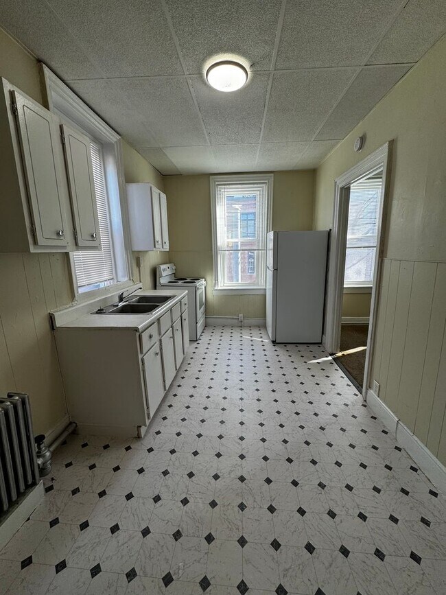 Building Photo - 41 N 10th St