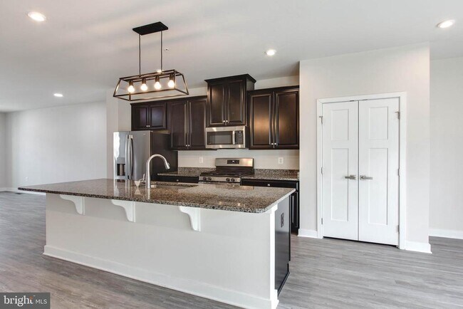 Building Photo - 149 Lyons Crk Dr